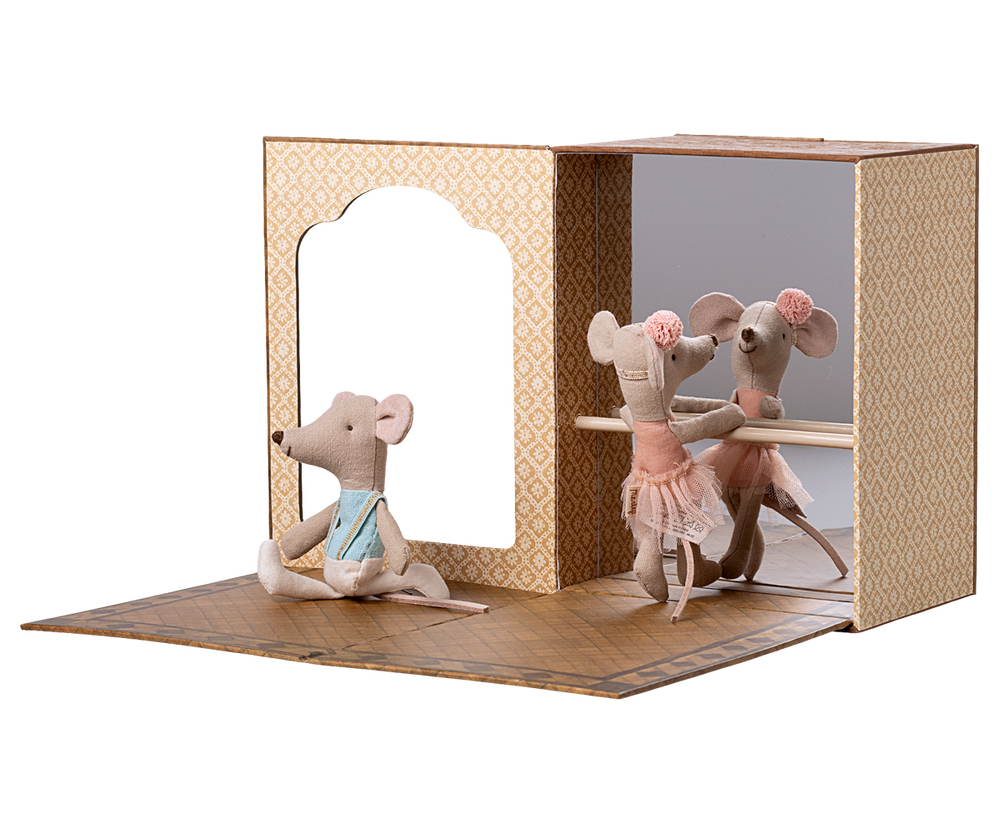 MAILEG BALLET MICE IN DANCE STUDIO, LITTLE SISTER & BROTHER